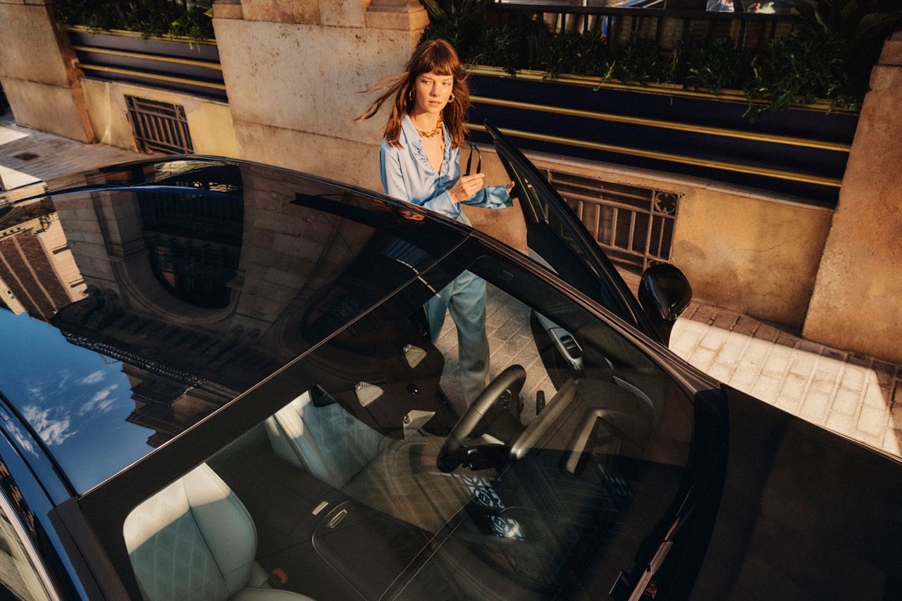 In her shoes - Image 3